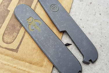 Okładziny do scyzoryka Victorinox 91mm "Mythosaur"  Tytan 240