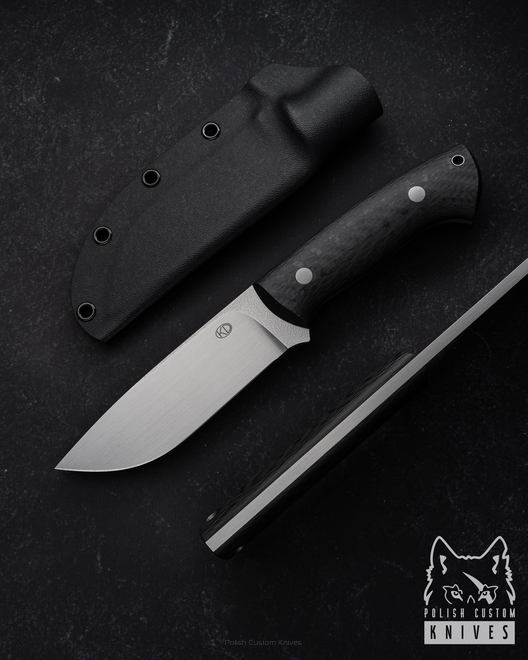 NÓŻ SURVIVALOWY FATTY 1 M390 CARBON FIBRE KD