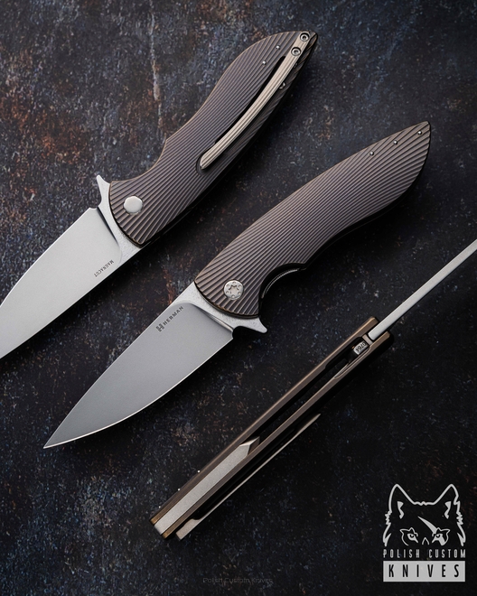 NÓŻ SKŁADANY FOLDER STING #0764 MAGNACUT HERMAN KNIVES