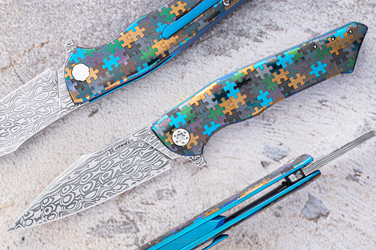 NÓŻ SKŁADANY FOLDER BEE #0265 DAMASTEEL PUZZLE ( C0023 ) HERMAN KNIVES