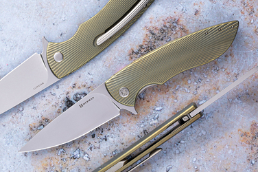 NÓŻ SKŁADANY FOLDER STING #0752 MAGNACUT HERMAN KNIVES