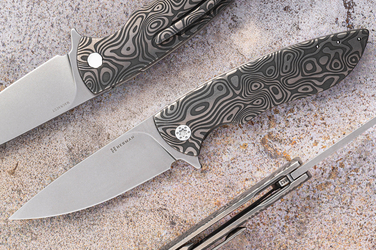 NÓŻ SKŁADANY FOLDER STING #0852 MAGNACUT NEBULA RIPPLE HERMAN KNIVES