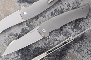 NÓŻ SKŁADANY FOLDER OVIUM GENERACJA 2 #0093 M390 HERMAN KNIVES