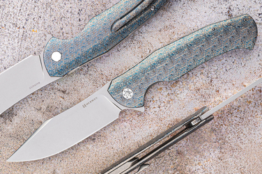 NÓŻ SKŁADANY FOLDER MANTIS #0383 MAGNACUT TESSERACT HERMAN KNIVES