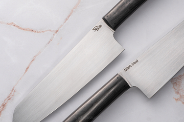 NÓŻ KUCHENNY SANTOKU 180 11 M390 GRAWER WŁÓKNO WĘGLOWE PABIŚ