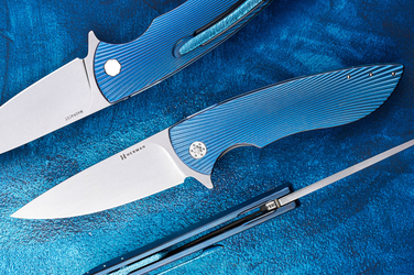 NÓŻ SKŁADANY FOLDER STING #0884 MAGNACUT HERMAN KNIVES