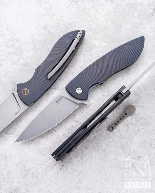 NÓŻ SKŁADANY FOLDER STING 36 M390 HERMAN