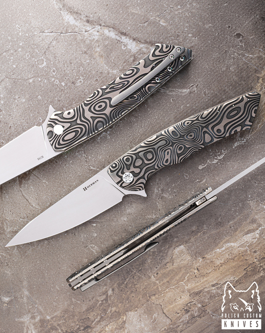 NÓŻ SKŁADANY FOLDER SLIM #0547 M398 NEBULA RIPPLE HERMAN KNIVES