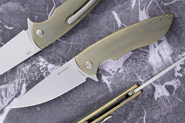 NÓŻ SKŁADANY FOLDER STING #0749 M398 HERMAN KNIVES
