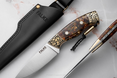 NÓŻ MYŚLIWSKI HUNTER INDIVIDUAL H321 N690 ZŁOTO BURSZYTN W ŻYWICY FALKE KNIVES
