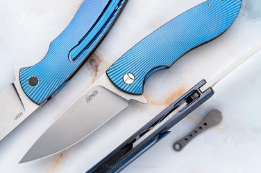 NÓŻ SKŁADANY FOLDER STING 45 M390 HERMAN