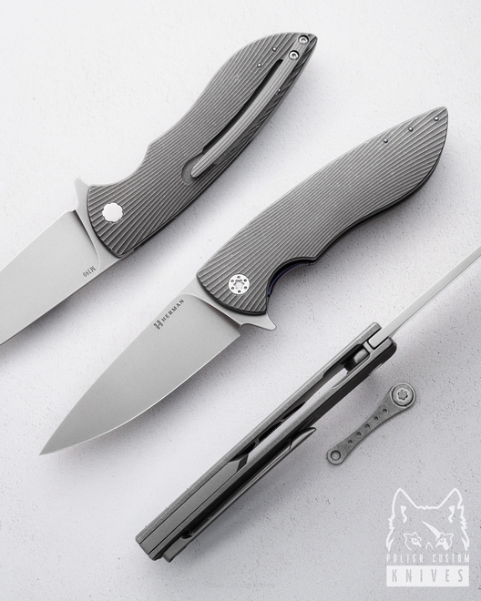 NÓŻ SKŁADANY FOLDER STING 477 M390 HERMAN KNIVES
