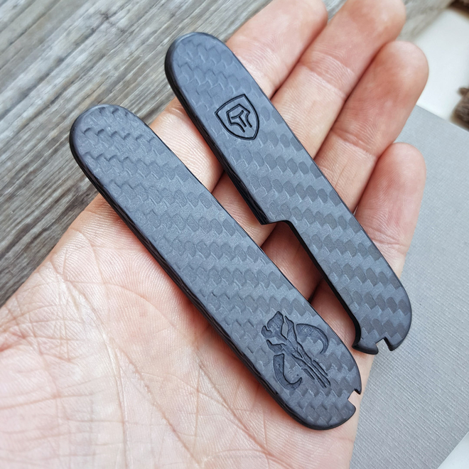 Okładziny do scyzoryka Victorinox 91mm Carbon Fiber Mandalorian 292