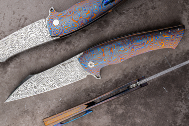 NÓŻ SKŁADANY FOLDER OVIUM GENERACJA 2 #0170 DAMASTEEL BLACK TIMASCUS FULL DRESS HERMAN KNIVES