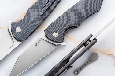 NÓŻ SKŁADANY FOLDER VESPERTILIO 12 M390 HERMAN