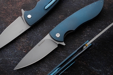 NÓŻ SKŁADANY FOLDER STING #0803 MAGNACUT HERMAN KNIVES