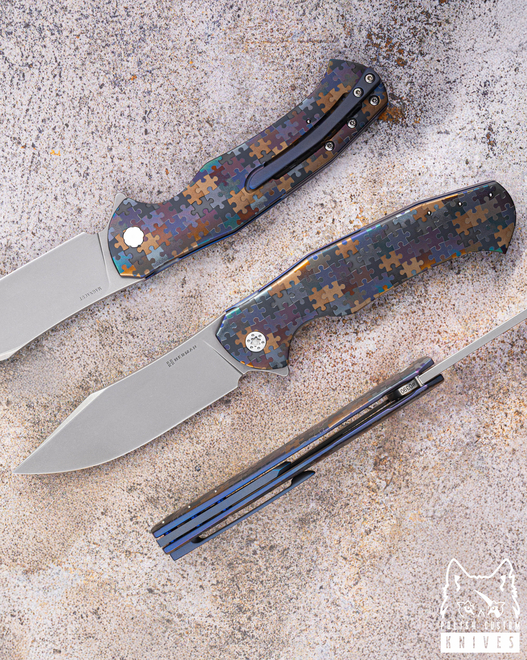 NÓŻ SKŁADANY FOLDER MANTIS #0390 MAGNACUT PUZZLE HERMAN KNIVES