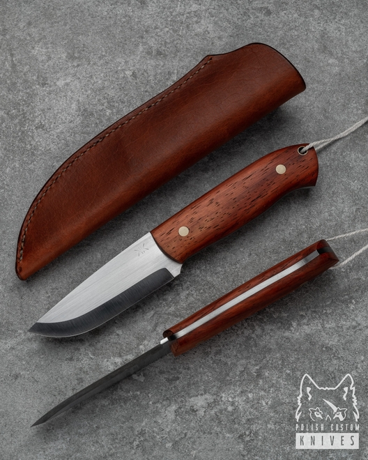 NÓŻ MAŁY BUSHCRAFT PADOUK Z BRĄZOWĄ POCHWĄ SKÓRZANĄ KK