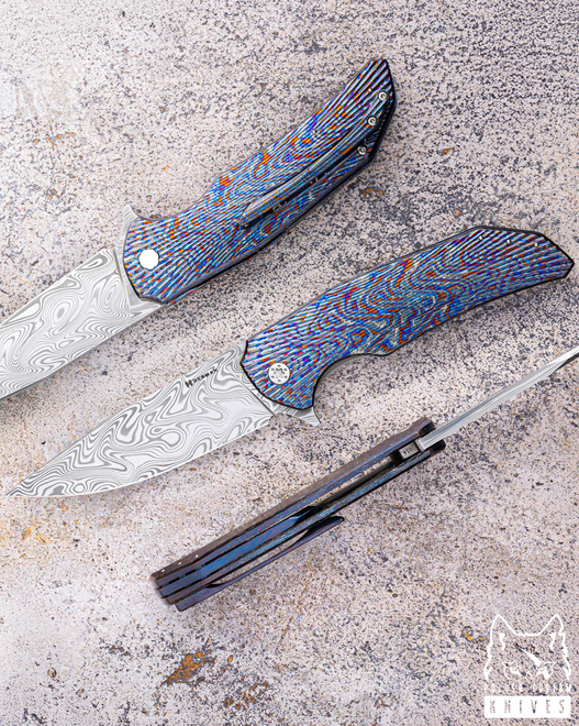 NÓŻ SKŁADANY DRAGONFLY #0484 DAMASTEEL BLACK TIMASCUS FULL DRESS HERMAN KNIVES