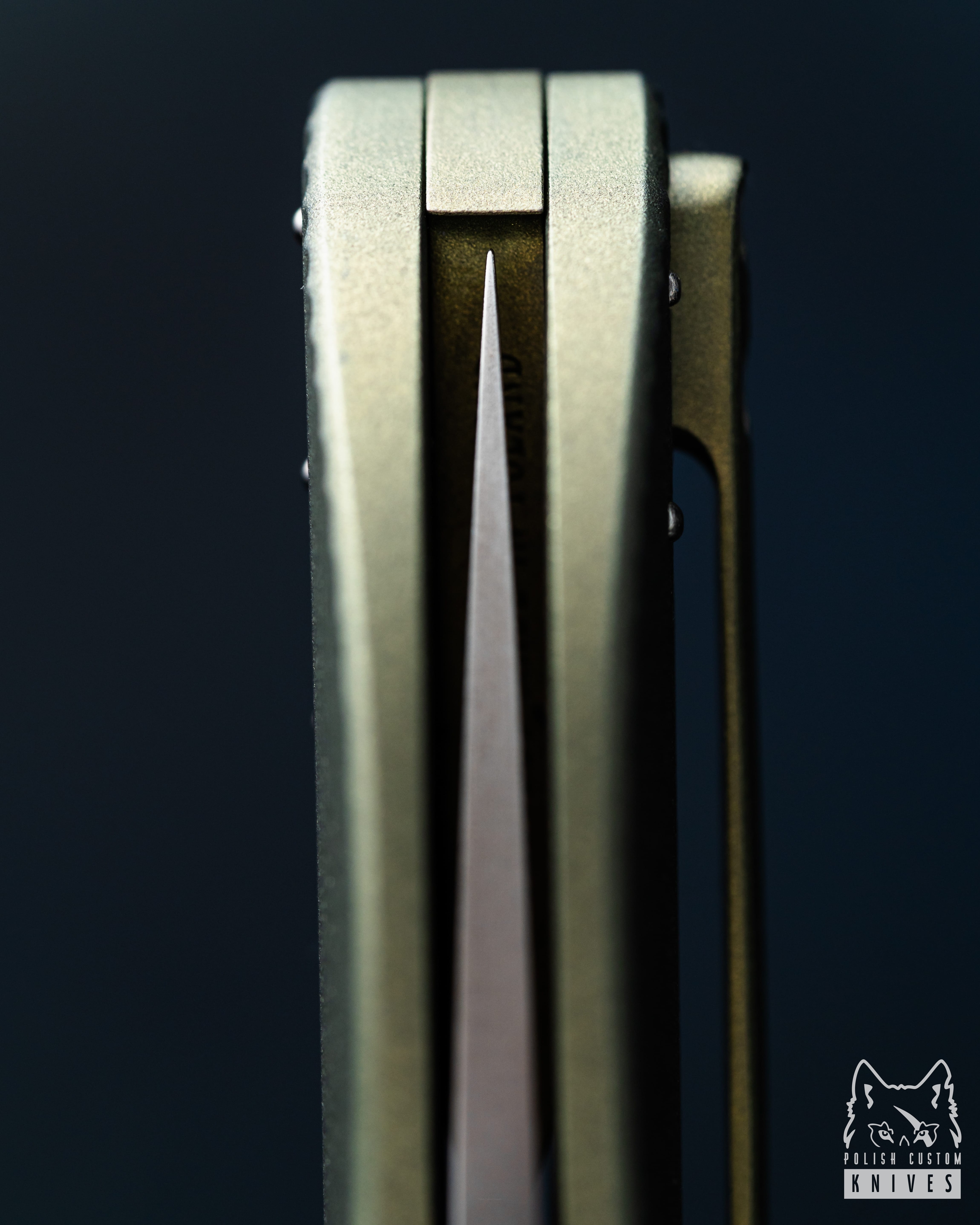 アパルトモン　MICRO TAFTA SK Kup NÓŻ SKŁADANY FOLDER MICRO STING 238 MAGNACUT HERMAN KNIVES