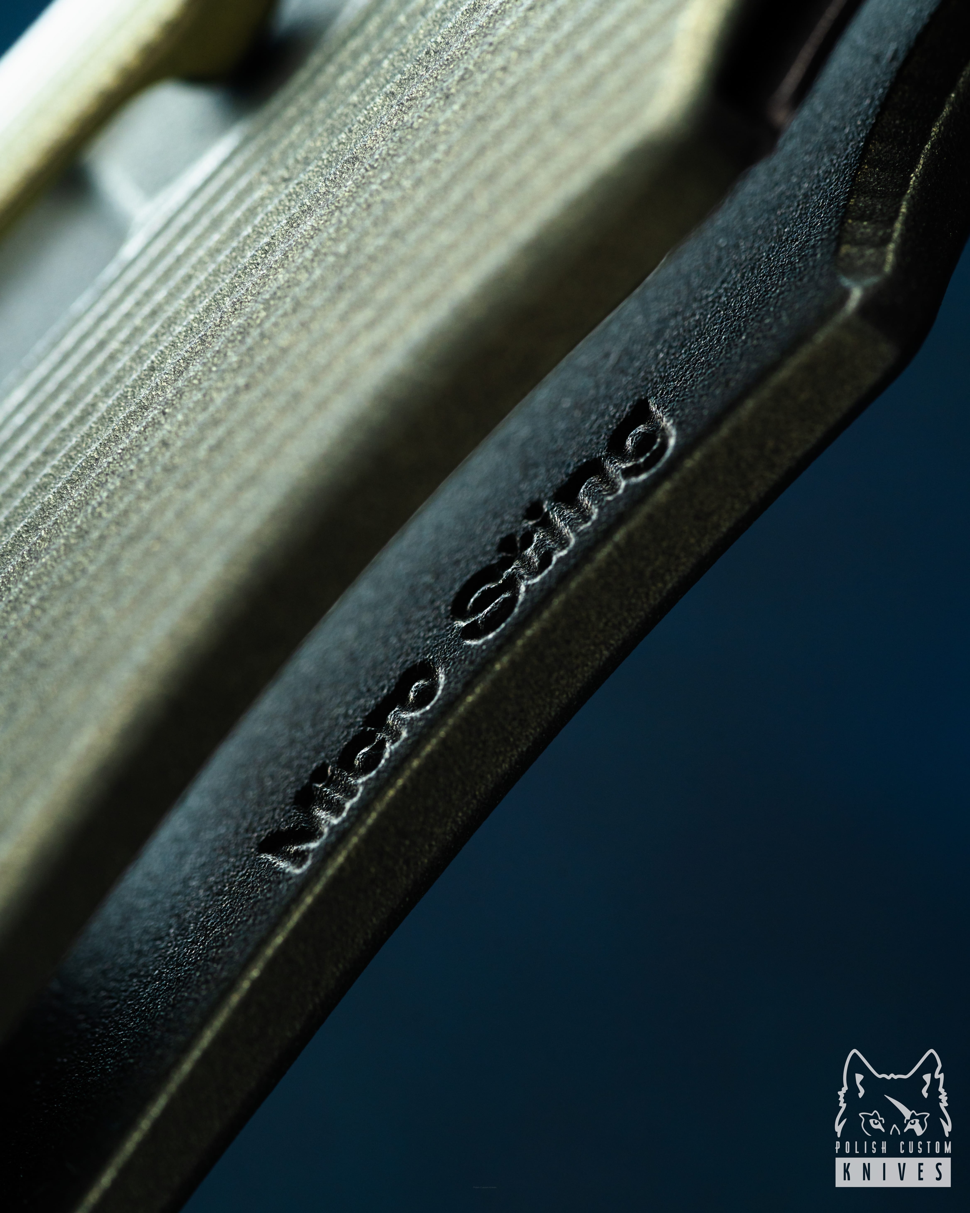 Kup NÓŻ SKŁADANY FOLDER MICRO STING 238 MAGNACUT HERMAN KNIVES