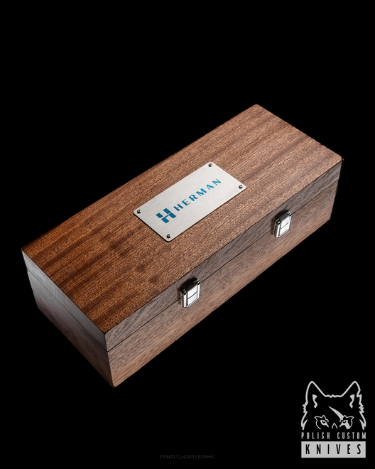 DEDYKOWANE PUDEŁKO NA ZESTAW HERMAN KNIVES: NÓŻ MANTIS ORAZ DŁUGOPIS EPIKA
